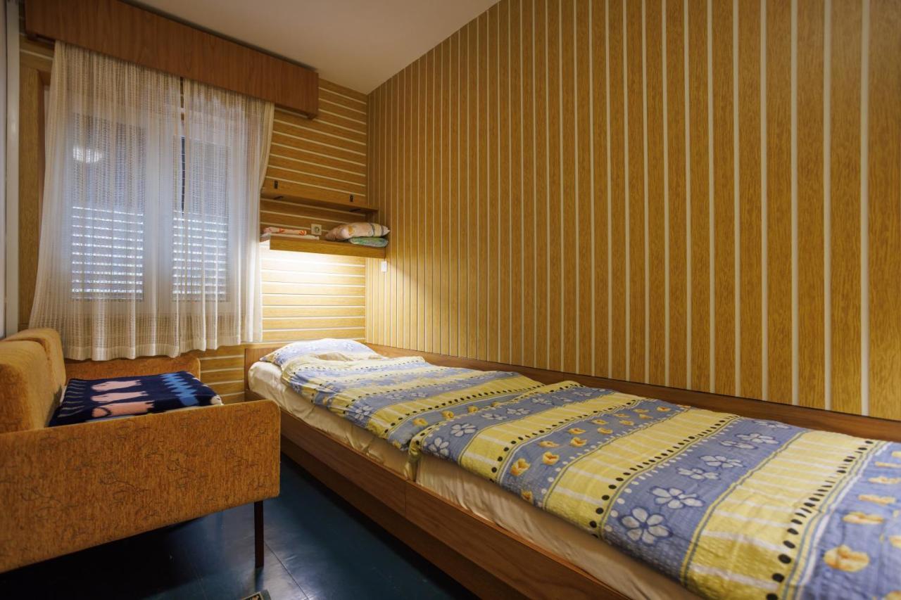 Apartments Pika Krk Town Exterior photo